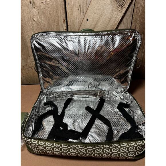 Temptations Old World Sage Green Thermal Insulated Casserole Carrier Tote Bag - Picture 5 of 9